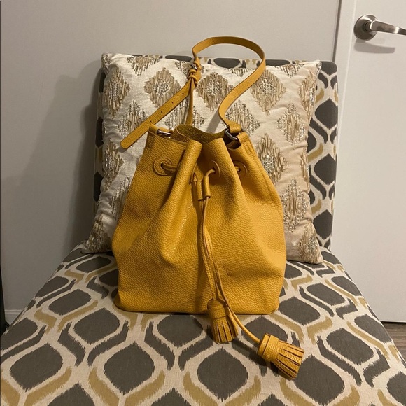 Faux leather yellow bag - Picture 3 of 4